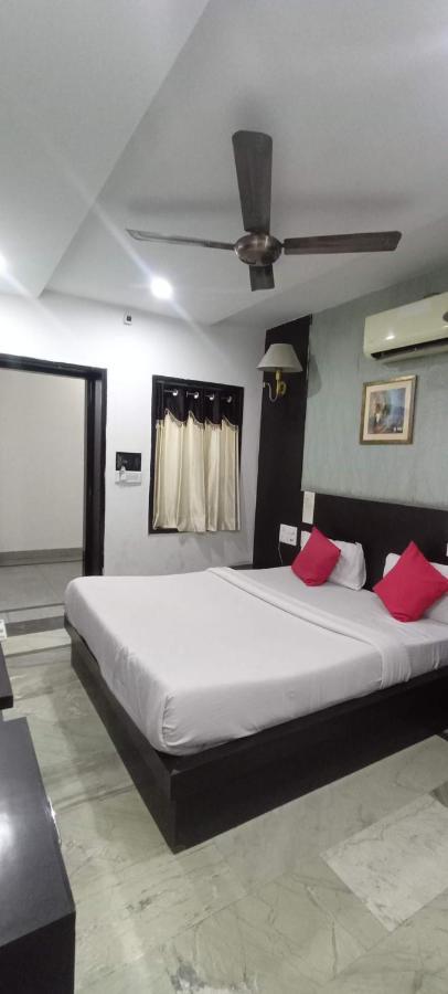 Hotel Laxman Resort By The Golden Taj Group &Hotels Agra  Kültér fotó