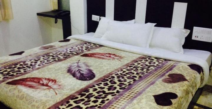 Hotel Laxman Resort By The Golden Taj Group &Hotels Agra  Kültér fotó